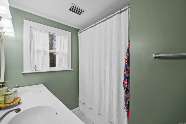 1801 Hill Road, Jacksonville, AR 72076