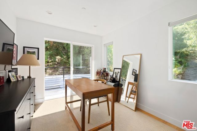 2350 Landa Street, Los Angeles, CA 90039