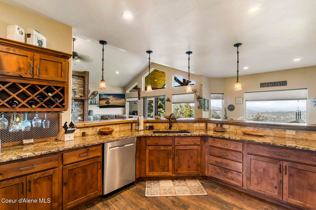 995 S SADDLEBACK DR, Coeur d'Alene, ID 83814 photo 10