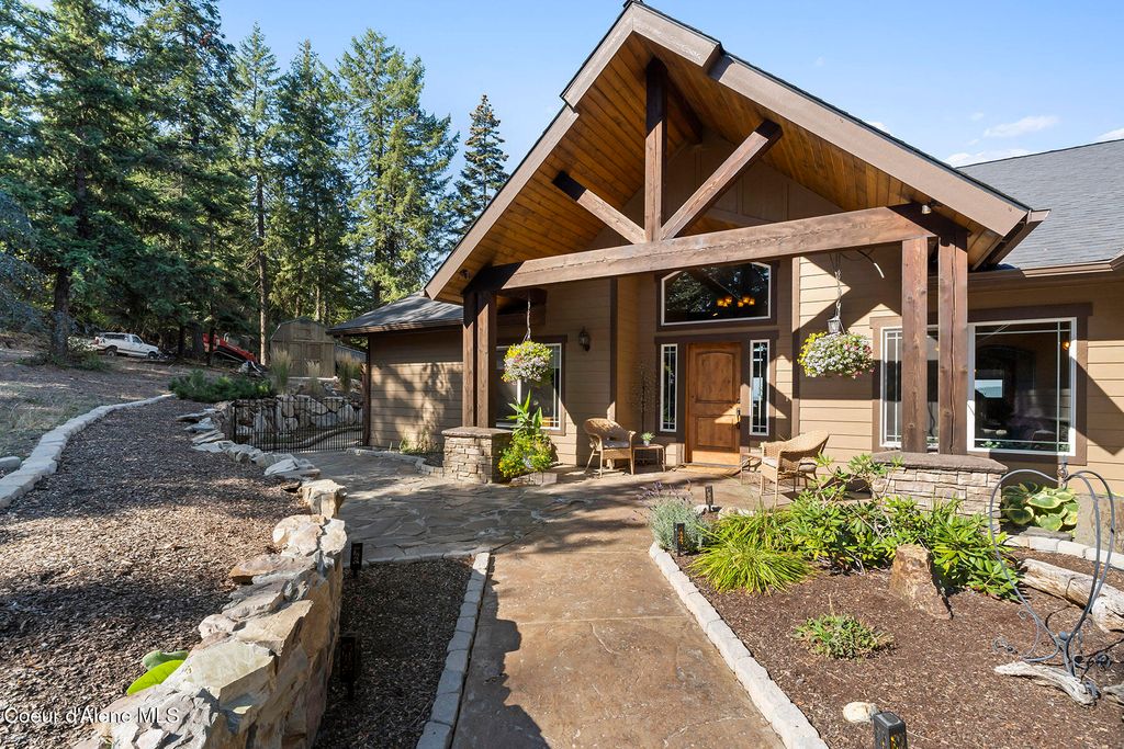 995 S SADDLEBACK DR, Coeur d'Alene, ID 83814 photo 4