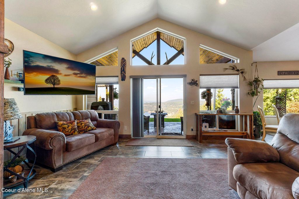 995 S SADDLEBACK DR, Coeur d'Alene, ID 83814 photo 8