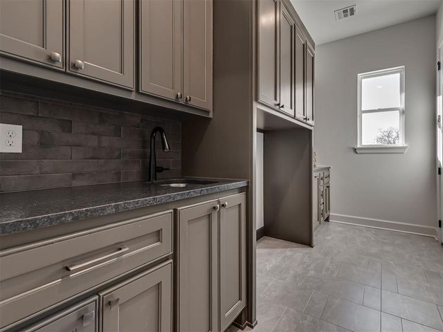 9401 Millstone Court, Arcadia, OK 73007