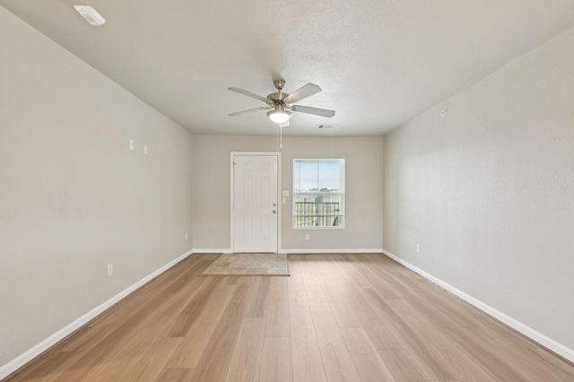 254 Plez Morgan Drive F, Montgomery, TX 77356