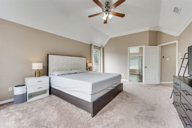 2106 Hunter Place Lane, Arlington, TX 76006