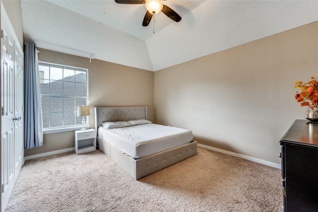 2106 Hunter Place Lane, Arlington, TX 76006