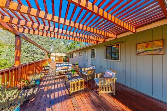 40733 Big Oak Flat Road N, Oakhurst, CA 93644