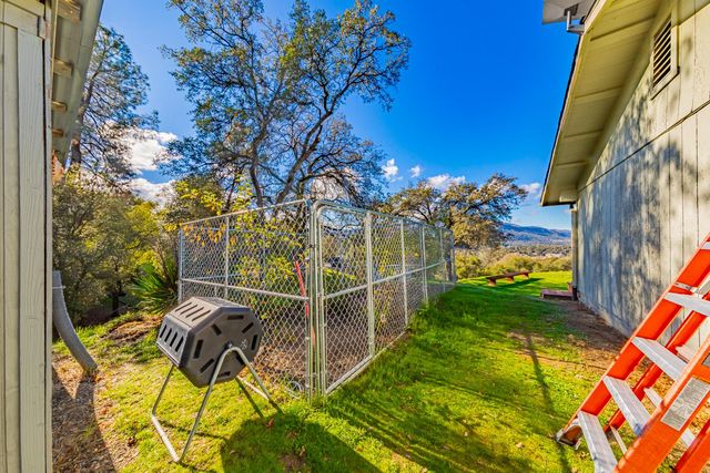 40733 Big Oak Flat Road N, Oakhurst, CA 93644