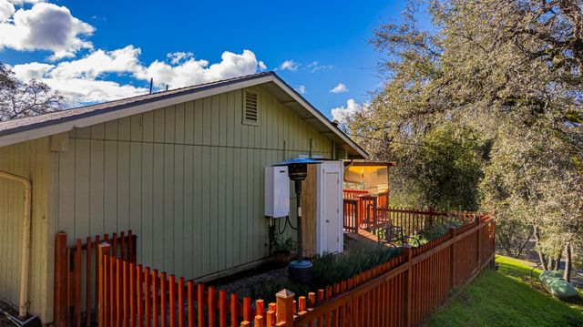 40733 Big Oak Flat Road N, Oakhurst, CA 93644