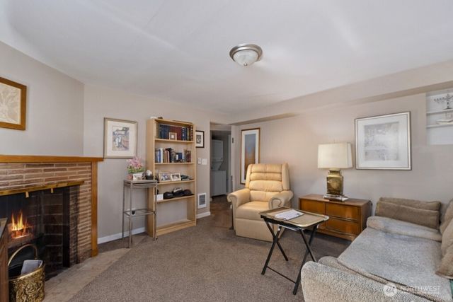6303 Wilson Avenue S, Seattle, WA 98118