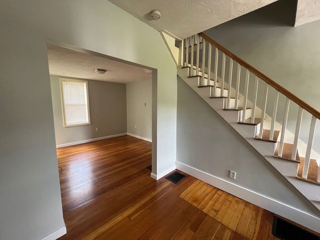 5 Tibbetts Street R, Natick, MA 01760