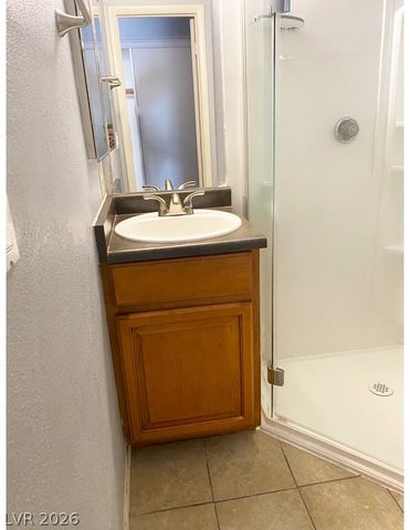 797 East Harmon Avenue 20, Las Vegas, NV 89119