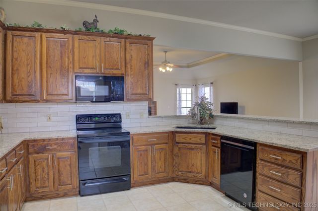 11906 E 99th Street North, Owasso, OK 74055