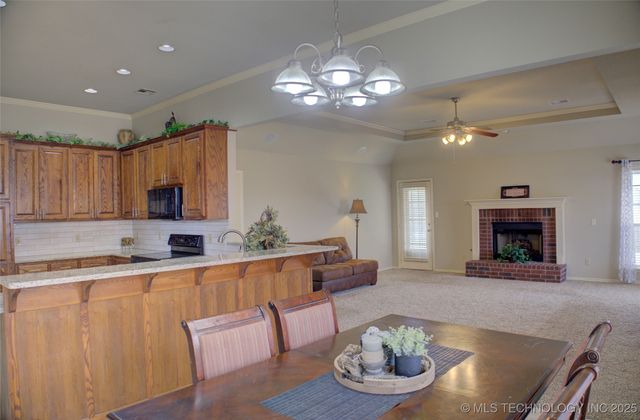 11906 E 99th Street North, Owasso, OK 74055