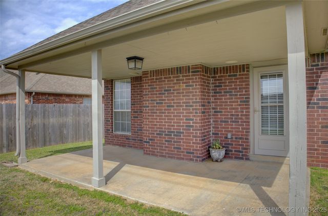 11906 E 99th Street North, Owasso, OK 74055