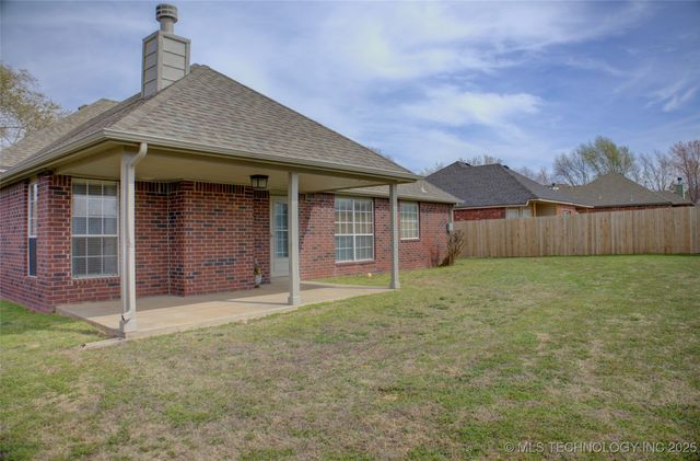 11906 E 99th Street North, Owasso, OK 74055