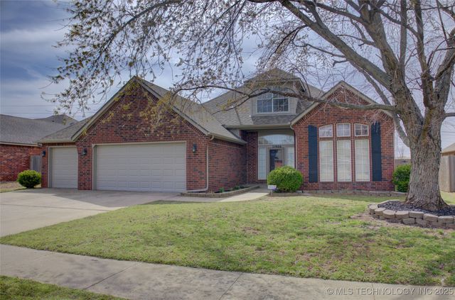 11906 E 99th Street North, Owasso, OK 74055