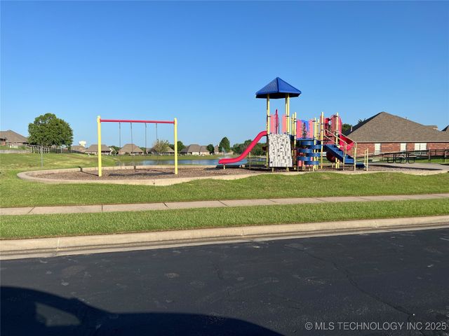 11906 E 99th Street North, Owasso, OK 74055