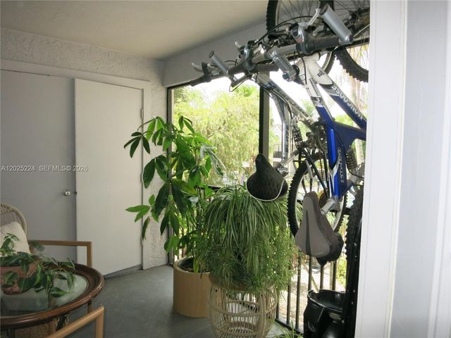 15060 SW 103rd Ter 6203, Miami, FL 33196