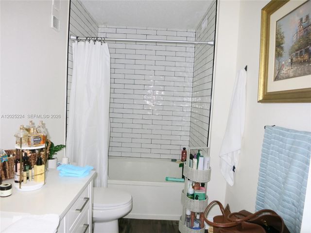 15060 SW 103rd Ter 6203, Miami, FL 33196
