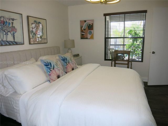 15060 SW 103rd Ter 6203, Miami, FL 33196