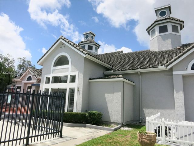 15060 SW 103rd Ter 6203, Miami, FL 33196