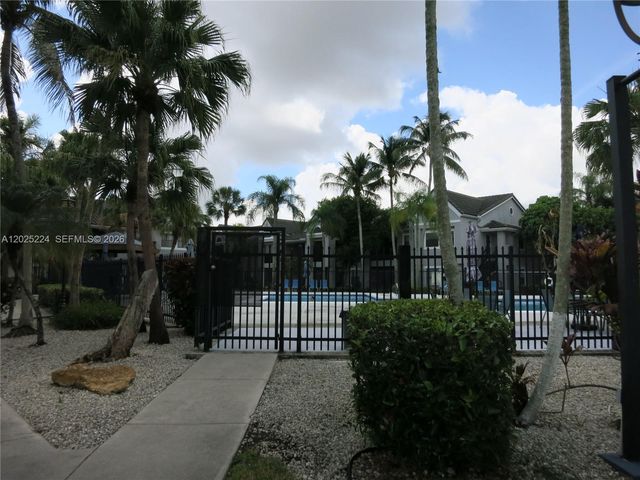 15060 SW 103rd Ter 6203, Miami, FL 33196