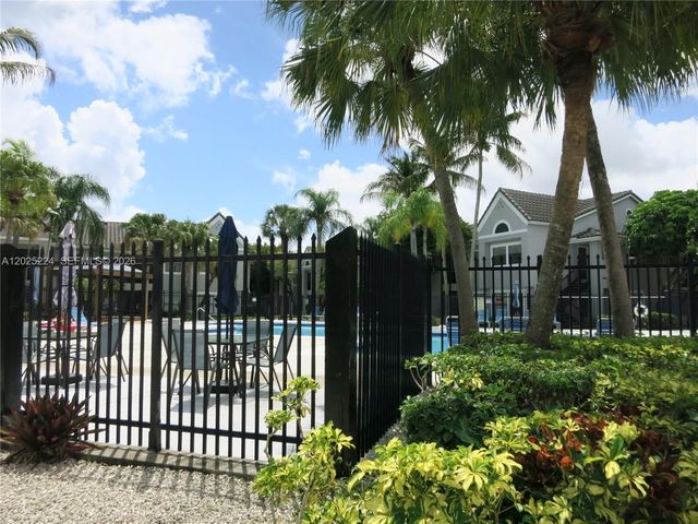 15060 SW 103rd Ter 6203, Miami, FL 33196