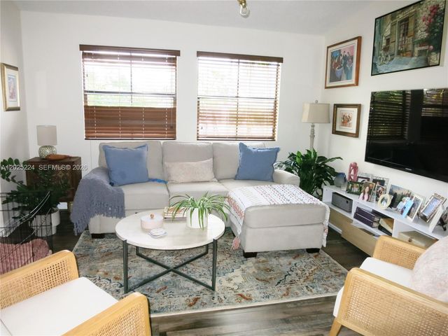 15060 SW 103rd Ter 6203, Miami, FL 33196