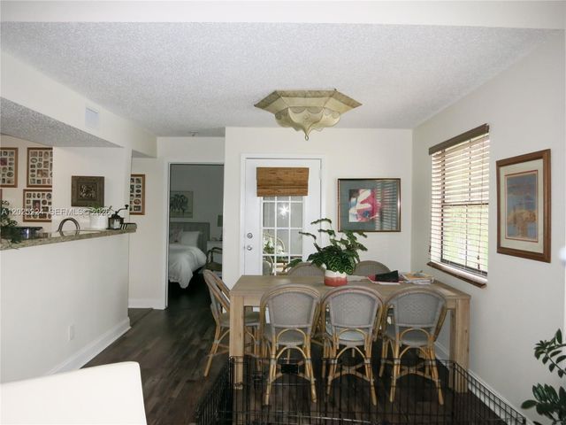 15060 SW 103rd Ter 6203, Miami, FL 33196