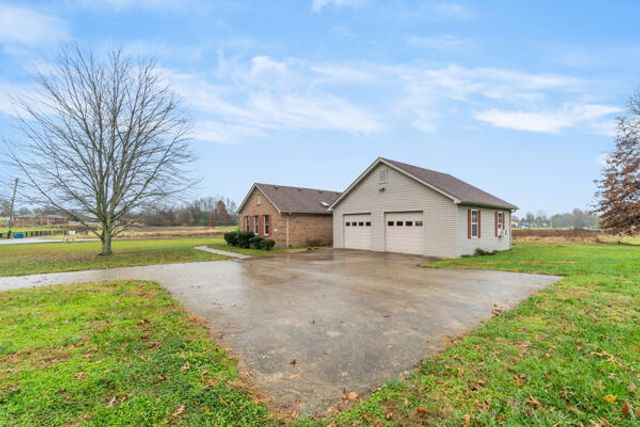 1192 McCormick Lane, Lawrenceburg, KY 40342