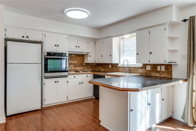 8229 Lullwater Drive, Dallas, TX 75218