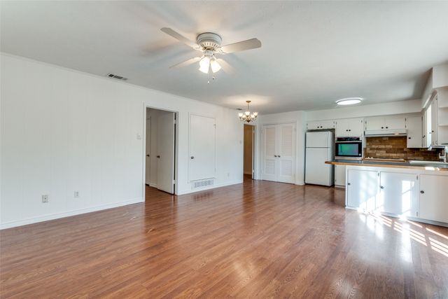 8229 Lullwater Drive, Dallas, TX 75218