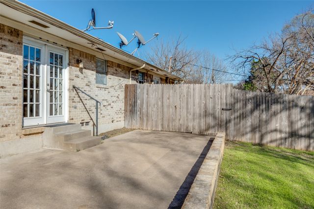 8229 Lullwater Drive, Dallas, TX 75218