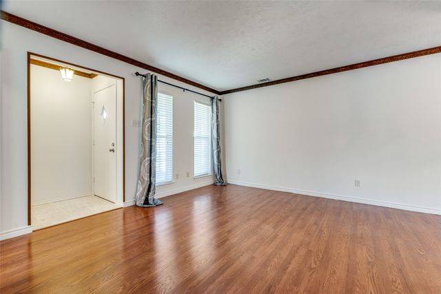 8229 Lullwater Drive, Dallas, TX 75218