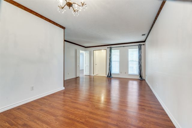 8229 Lullwater Drive, Dallas, TX 75218