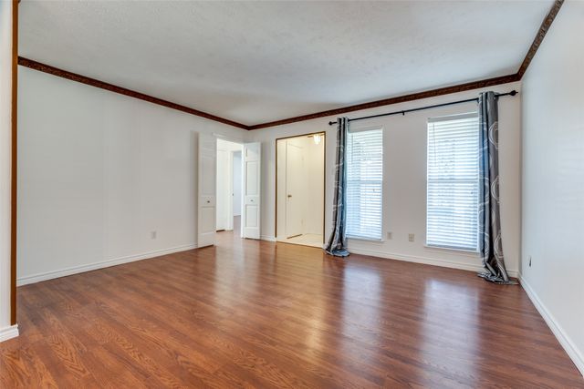 8229 Lullwater Drive, Dallas, TX 75218