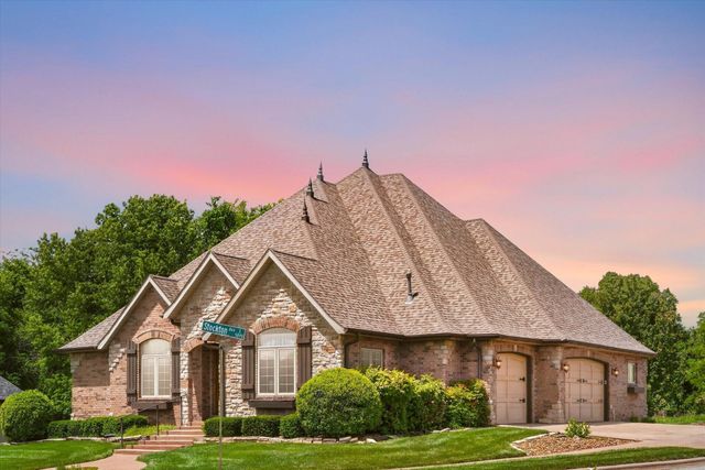 1369 E Anthony Street E, Springfield, MO 65804