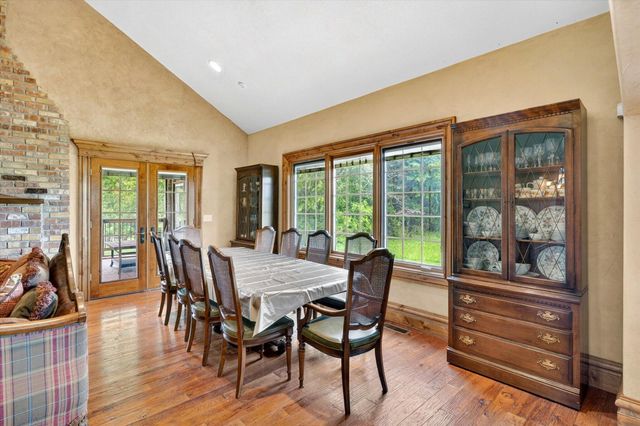 1369 E Anthony Street E, Springfield, MO 65804