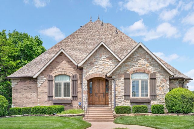 1369 E Anthony Street E, Springfield, MO 65804
