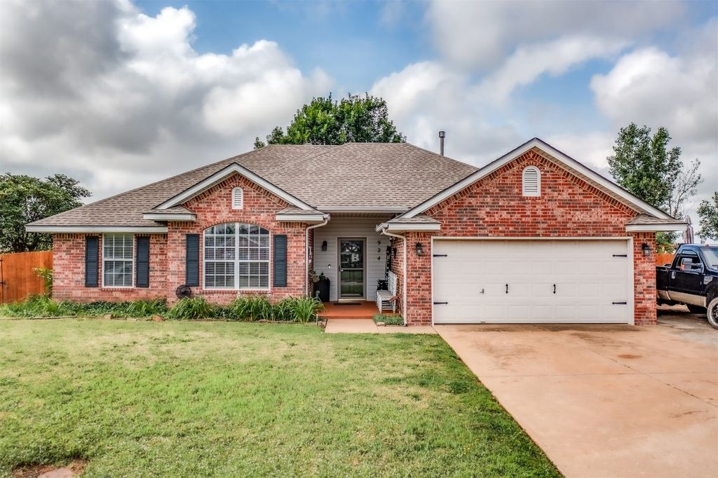 924 NW Taylor Avenue, Piedmont, OK 73078