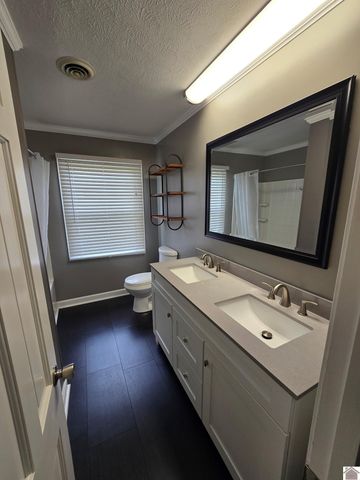 1308 DOGWOOD DR, Mayfield, KY 42066