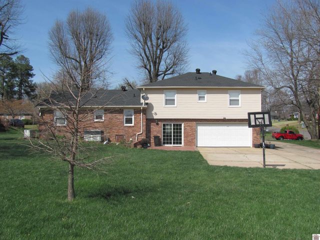 1308 DOGWOOD DR, Mayfield, KY 42066