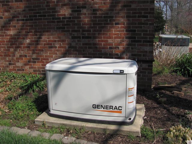 1308 DOGWOOD DR, Mayfield, KY 42066