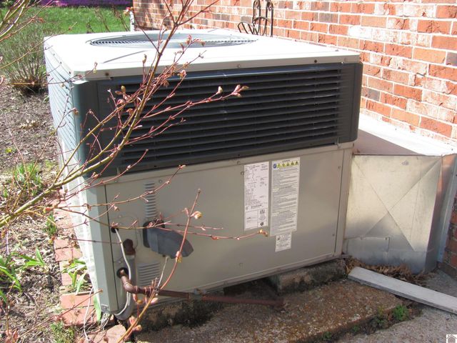 1308 DOGWOOD DR, Mayfield, KY 42066