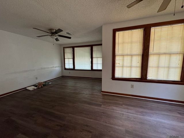 1974 Rhodes Ave, Baton Rouge, LA 70802