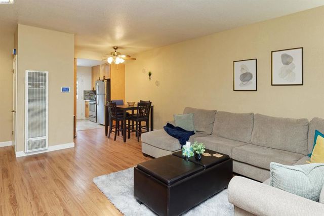 10 10 Leighty Ct 5, Hayward, CA 94541