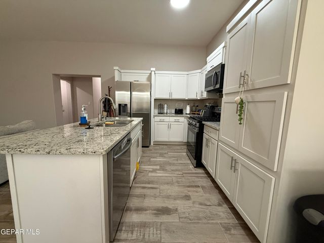 13841 Paseo Central Avenue, Horizon City, TX 79928