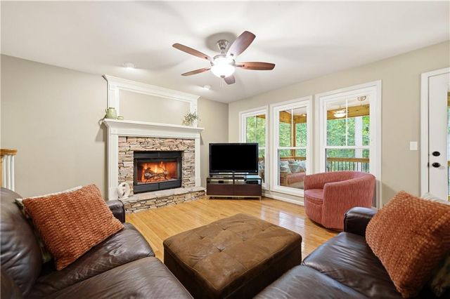 271 Orchard Drive, Canton, GA 30115