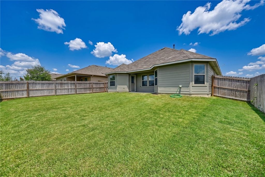 803 Davy Street, Brenham, TX 77833 — photo 4