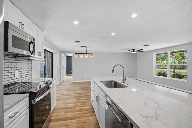 386 CABANA ROAD, Venice, FL 34293